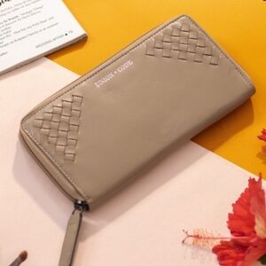 Beige 100% Genuine Leather RFID Wallet